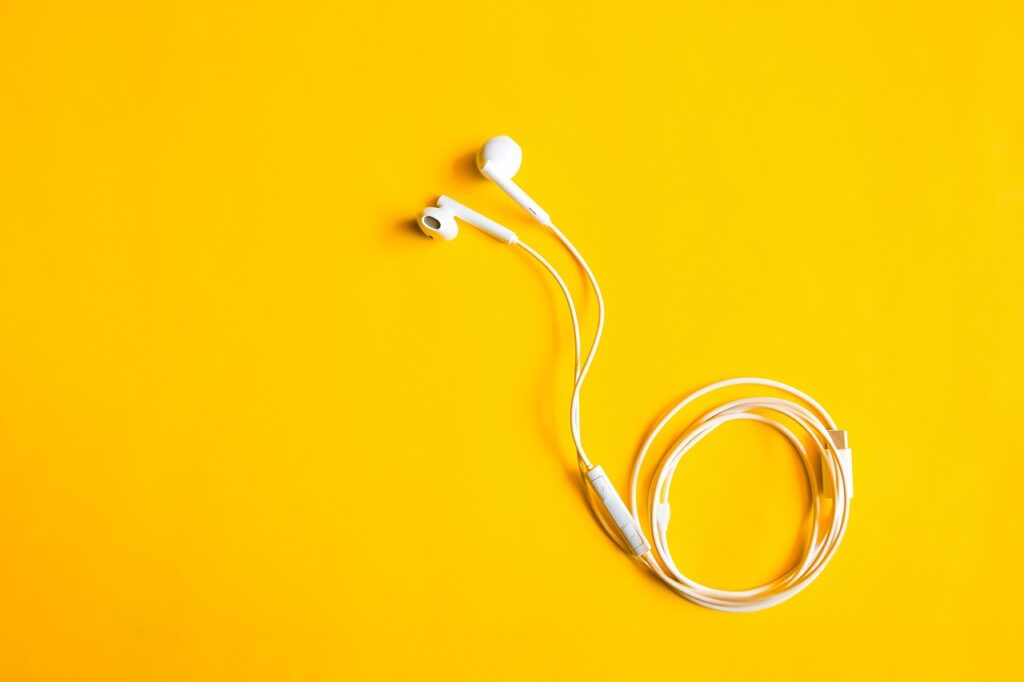 Who Is AKRIILA? The Neoperreo Breakout