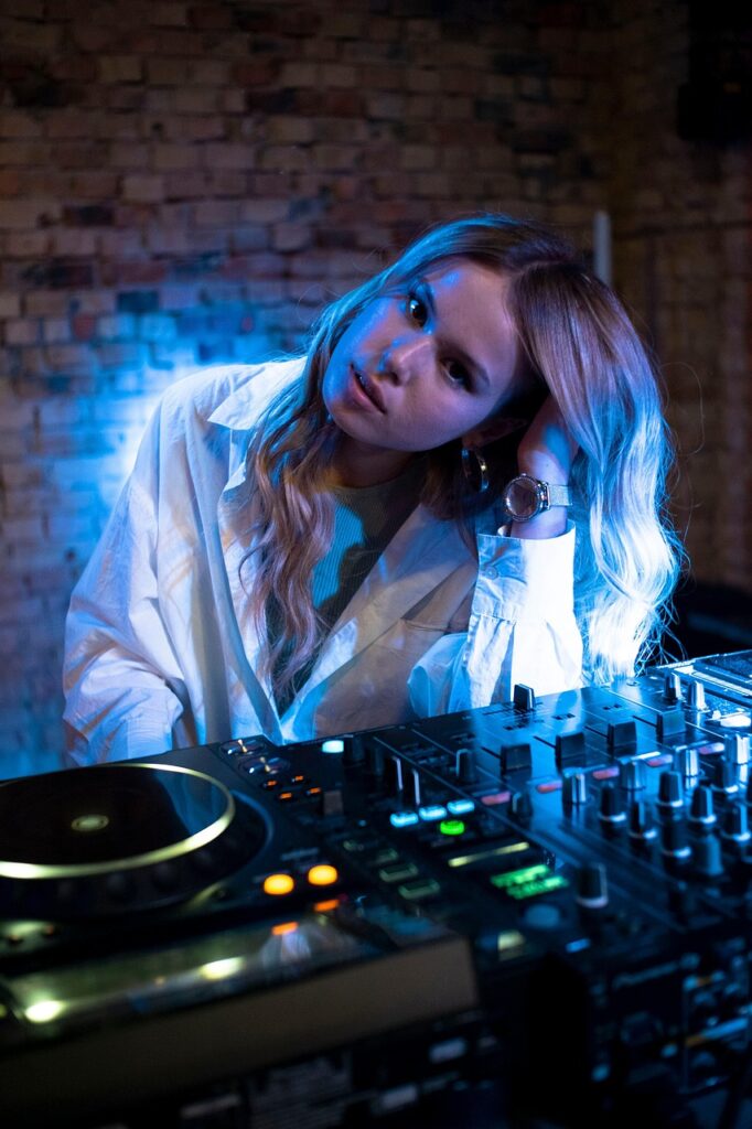 What Is “Hybrid” Live DJing?