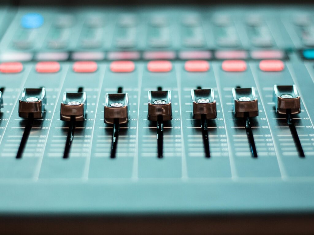 What Is “Redlining” in DJing?