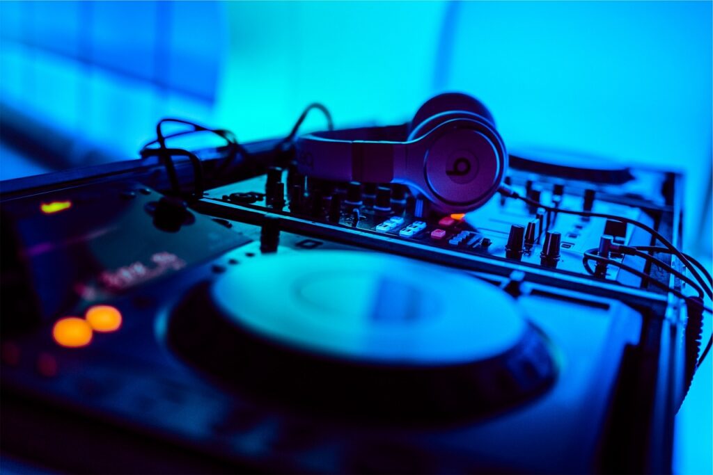 Setting Up Phase Essential Wireless DVS with Turntables and Serato